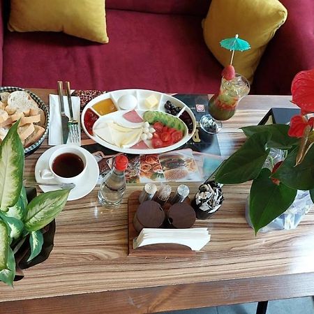 Paris Hotel Cafe Restaurant Стамбул Экстерьер фото