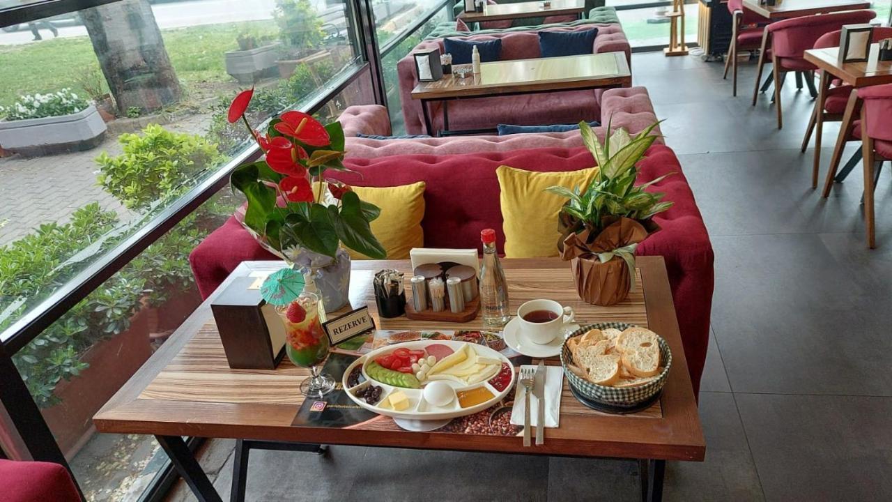 Paris Hotel Cafe Restaurant Стамбул Экстерьер фото